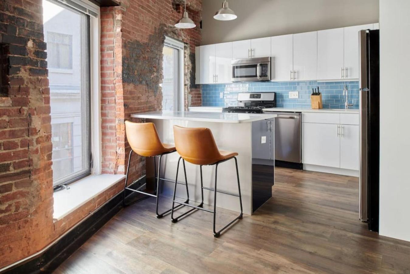 Spacious 4bed Loft Downtown Beacon Hill Apartment *